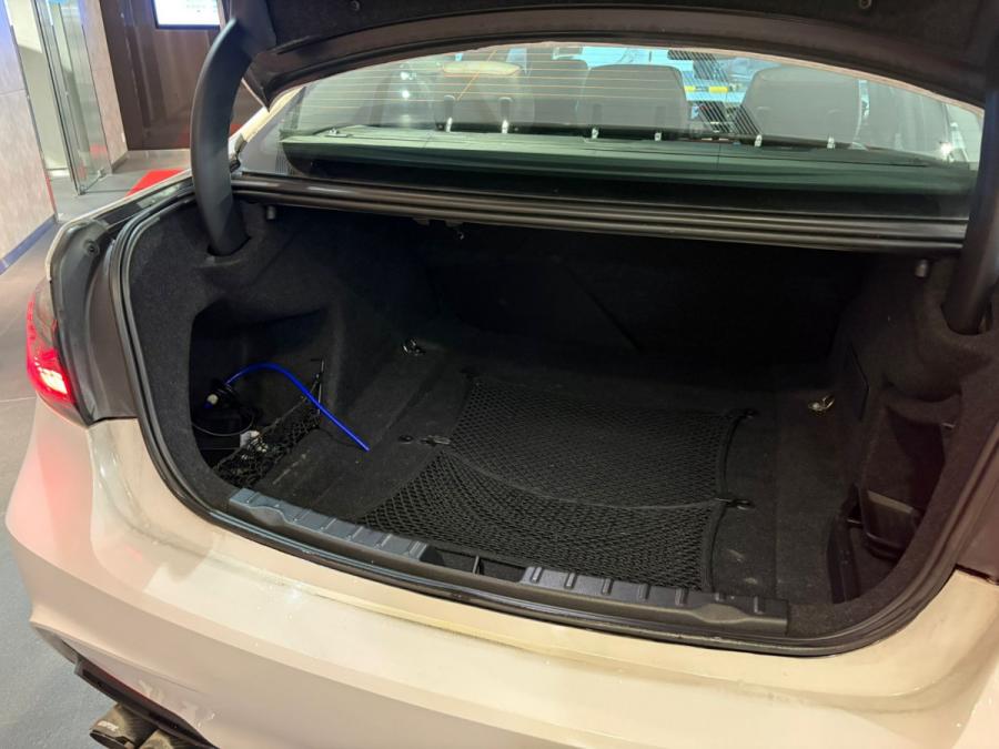 328iA Sport - Image 6